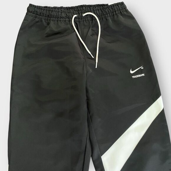 Nike Sportswear Water Repellent Woven Black Pants Mens size M New DD6057-010 (a) - Picture 4 of 12